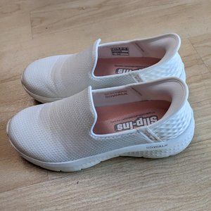 Skechers Slip-in Women's GO WALK Shoes, white, NWOT
